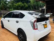 https://riyasewana.com/uploads/toyota-prius-2013-2012144112373.jpg