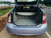 https://riyasewana.com/uploads/toyota-prius-2013-2014551812763.jpg