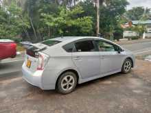 https://riyasewana.com/uploads/toyota-prius-2013-218140812583.jpg