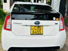 https://riyasewana.com/uploads/toyota-prius-2013-249560212132.jpg