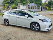 https://riyasewana.com/uploads/toyota-prius-2013-2510541312313.jpg