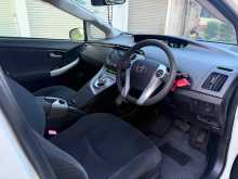 https://riyasewana.com/uploads/toyota-prius-2013-2518253412893.jpg