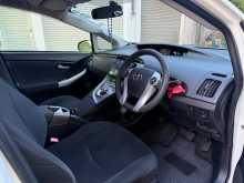 https://riyasewana.com/uploads/toyota-prius-2013-3021463512404.jpg