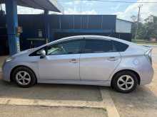 https://riyasewana.com/uploads/toyota-prius-2013-419025012772.jpg