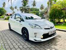 https://riyasewana.com/uploads/toyota-prius-2013-511422312172.jpg