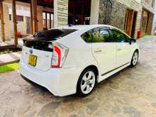 https://riyasewana.com/uploads/toyota-prius-2013-917484012583.jpg