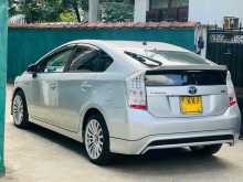 https://riyasewana.com/uploads/toyota-prius-2013143122882.jpg