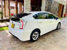 https://riyasewana.com/uploads/toyota-prius-2014-76570712683.jpg