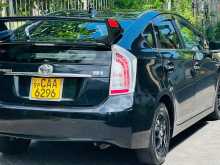 https://riyasewana.com/uploads/toyota-prius-2014-920364112902.jpg