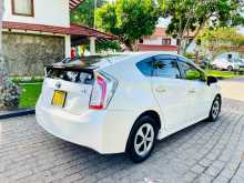 https://riyasewana.com/uploads/toyota-prius-2015-1210590512793.jpg