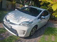 https://riyasewana.com/uploads/toyota-prius-2015-1514175712453.jpg