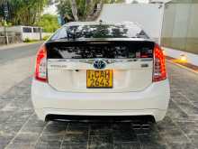 https://riyasewana.com/uploads/toyota-prius-2015-218320612073.jpg