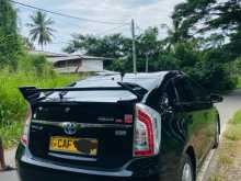 https://riyasewana.com/uploads/toyota-prius-2015-2715400812862.jpg