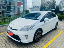 https://riyasewana.com/uploads/toyota-prius-2015-315490412372.jpg