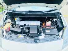 https://riyasewana.com/uploads/toyota-prius-2015-315490412984.jpg