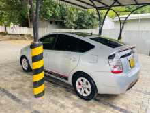 https://riyasewana.com/uploads/toyota-prius-2016-1921550112413.jpg