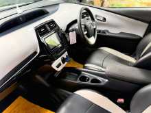 https://riyasewana.com/uploads/toyota-prius-2016-27194739694.jpg