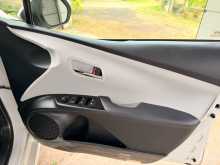 https://riyasewana.com/uploads/toyota-prius-2016-2719473975.jpg