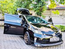 https://riyasewana.com/uploads/toyota-prius-2023584124253.jpg