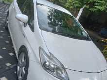 https://riyasewana.com/uploads/toyota-prius-2093404442.jpg