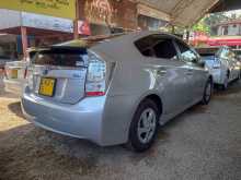 https://riyasewana.com/uploads/toyota-prius-209353184.jpg