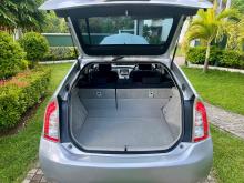 https://riyasewana.com/uploads/toyota-prius-2110461724172.jpg