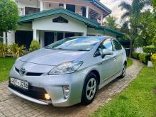 https://riyasewana.com/uploads/toyota-prius-2110461824533.jpg