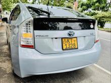 https://riyasewana.com/uploads/toyota-prius-2111460924305.jpg