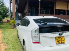 https://riyasewana.com/uploads/toyota-prius-2117014124081.jpg