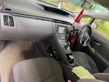 https://riyasewana.com/uploads/toyota-prius-2117014124274.jpg