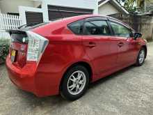 https://riyasewana.com/uploads/toyota-prius-2181902863.jpg
