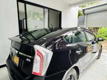 https://riyasewana.com/uploads/toyota-prius-2210224322712.jpg