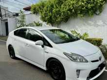 https://riyasewana.com/uploads/toyota-prius-2211134922933.jpg