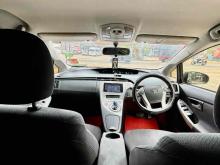 https://riyasewana.com/uploads/toyota-prius-221394824773.jpg