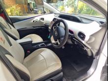 https://riyasewana.com/uploads/toyota-prius-2223195417752.jpg