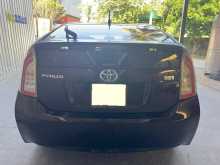 https://riyasewana.com/uploads/toyota-prius-22232409552.jpg