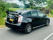 https://riyasewana.com/uploads/toyota-prius-231122084132.jpg