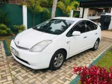 https://riyasewana.com/uploads/toyota-prius-241106354262.jpg