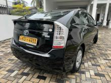 https://riyasewana.com/uploads/toyota-prius-2419125524911.jpg