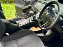 https://riyasewana.com/uploads/toyota-prius-251002046844.jpg