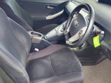 https://riyasewana.com/uploads/toyota-prius-2511142217346.jpg