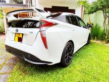 https://riyasewana.com/uploads/toyota-prius-261522576065.jpg