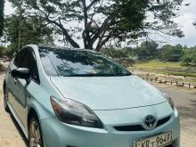 Toyota Prius S Limited 2012 Car