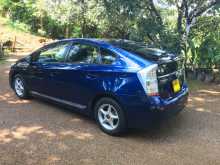 https://riyasewana.com/uploads/toyota-prius-2690813742.jpg