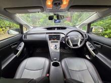 https://riyasewana.com/uploads/toyota-prius-281135506645.jpg