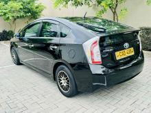 https://riyasewana.com/uploads/toyota-prius-2813424624861.jpg