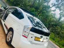 https://riyasewana.com/uploads/toyota-prius-281416074062.jpg