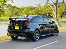 https://riyasewana.com/uploads/toyota-prius-2910103924581.jpg