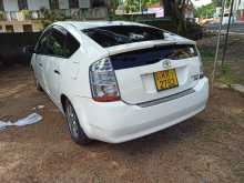 Toyota Prius 2nd Gen 20 - 2011 2007 Car