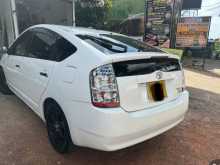 https://riyasewana.com/uploads/toyota-prius-2nd-2011-1316164712952.jpg
